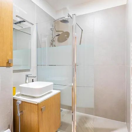 Lejlighed Guestready - Tranquil Gem, Steps From The Metro